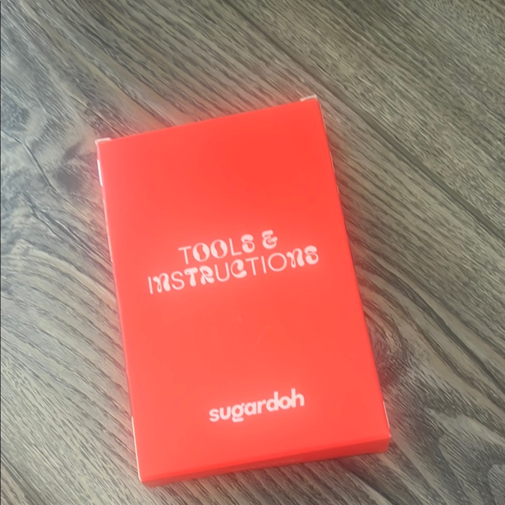 Sugar Red Makeup Tools & Instructions